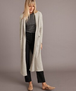 Quinn_Duster_Cardigan_Frost_Grey38536-Final_Web.thumb.jpg.1d8424885e4da1645d6ab900694b6c95.jpg