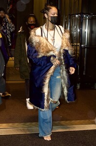 Rihanna---Seen-at-Carbone-Restaurant-in-NYC-24.jpg