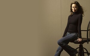 Summer-Glau-44.jpg