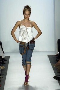 Venexiana-SS2006-09.jpg