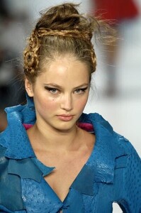 Venexiana-SS2006-26.jpg