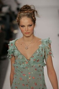 Venexiana-SS2006-33.jpg