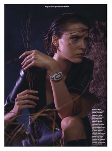 VogueItaliaN854Novembre2021-page-004.jpg