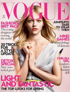 Voguecoverfeb08_XL.thumb.jpg.c948d79f513e21abc7e7f31591c41400.jpg