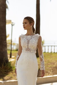 Wedding-dress-721-3.thumb.jpg.34292d0ba5b25d2f92b9c0a215b66095.jpg