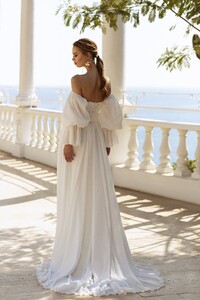 Wedding-dress-723-2.thumb.jpg.79b67a2e4baf76b6f20e7404ff122c25.jpg