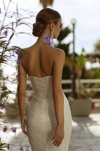 Wedding-dress-725-3.thumb.jpg.25eda1dbfdeb5144dfe25c1d1fa5c82d.jpg