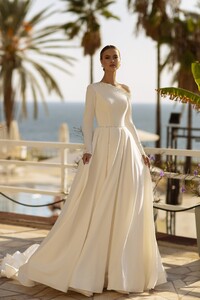 Wedding-dress-726-1-1.thumb.jpg.9081178bf08103b3b763400d2b1f6296.jpg