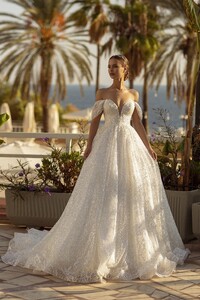 Wedding-dress-727-1-1.thumb.jpg.167d4b087ed580465739c5a8267bc0e6.jpg