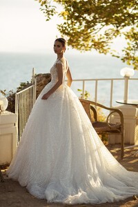 Wedding-dress-729-2.thumb.jpg.3508db1d8edf5e1e857779336596786d.jpg