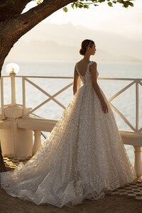 Wedding-dress-730-2.thumb.jpg.b27acc71f905df7357e3bef77221b88b.jpg
