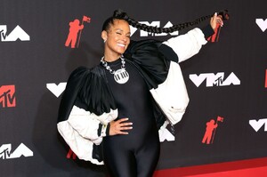 alicia-keys-2021-mtv-video-music-awards-4.jpg