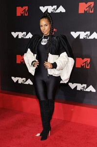 alicia-keys-2021-mtv-video-music-awards-9.jpg