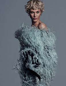 aymeline-valade-by-giampaolo-sgura-for-vogue-germany-april-2015-12.thumb.jpg.107a1fe6047405578e4ba3198dc37d51.jpg