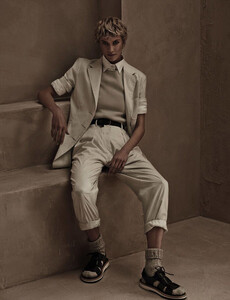aymeline-valade-by-giampaolo-sgura-for-vogue-germany-april-2015-8.thumb.jpg.5d920abe773a70a5c18e00c265f000f4.jpg