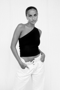bella-thomas_207347.thumb.jpg.ea0b5092c8439f1b6a6d8376dcd06bfc.jpg