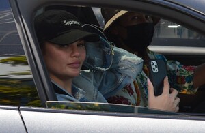 chrissy-teigen-out-in-west-hollywood-08-27-2021-1.thumb.jpg.1652cdb4daa23ecfbfbdb6e796fd21ef.jpg