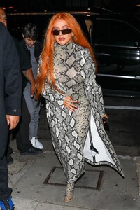 christina-aguilera-arrives-to-her-party-pa-las-muchachas-in-la-10-22-2021-9.jpg