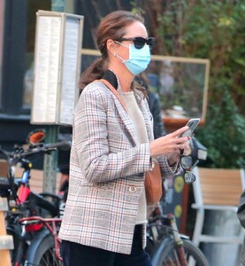 christy-turlington-and-daughter-grace-burn-out-in-tribeca-ny-11-08-2021-1.jpg