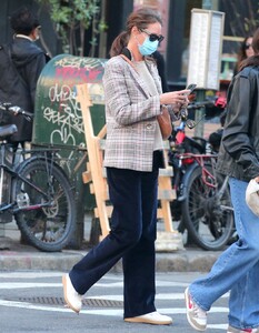 christy-turlington-and-daughter-grace-burn-out-in-tribeca-ny-11-08-2021-5.jpg