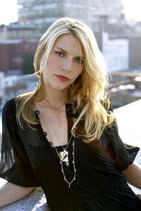 claire-danes-spin-2005-013.jpg