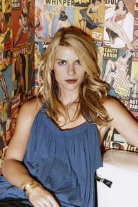 claire-danes-spin-2005-022.jpg