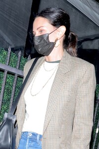 courteney-cox-out-for-dinner-at-giorgio-baldi-in-santa-monica-11-04-2021-4.jpg