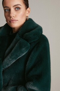 forest-petite-wide-collar-faux-fur-coat-2.jpeg