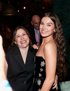 hailee-steinfeld-at-dckinson-season-3-premiere-after-party-in-west-hollywood-11-01-2021-2.jpeg