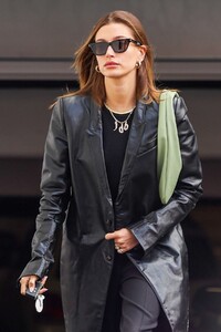 Hailey Bieber - Page 100 - Female Fashion Models - Bellazon Hailey Bieber - Page 100 - Female Fashion Models - Bellazon