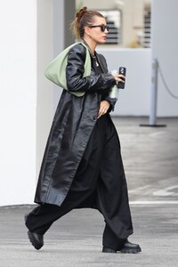 hailey-bieber-leaves-a-hair-salon-in-west-hollywood-11-02-2021-6.jpg