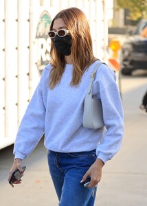 hailey-bieber-out-and-about-in-west-hollywood-11-03-2021-9.jpg