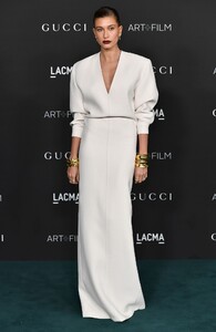 hailey-rhode-bieber-lacma-art-film-gala-in-los-angeles-11-06-2021-20.jpg