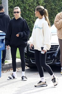 hailey-rhode-bieber-out-in-west-hollywod-11-18-2021-2.jpg