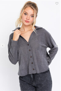 henley-button-down-grey-18fe64ef_l.thumb.jpg.a815fc5e069619797131f47401f39294.jpg