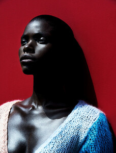 jeneil-williams-by-julia-noni-for-vogue-germany-september-2013-2.thumb.jpg.71418d3f6a6c9b9d28b3f22b97cc945a.jpg