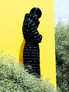 jeneil-williams-by-julia-noni-for-vogue-germany-september-2013-6.thumb.jpg.36e9d82fc17f074b1ebb1fc889aca00d.jpg