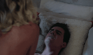 julia_palha_nua_gif.gif