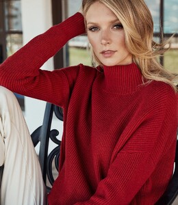 karenkane_2021_winter_4L89314_RED_001.jpg