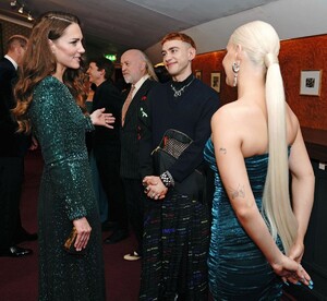 kate-middleton-and-prince-william-at-royal-variety-performance-in-aid-of-royal-variety-charity-in-london-11-18-2021-3.jpg