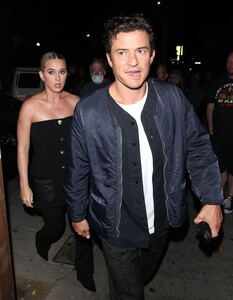 katy-perry-and-orlando-bloom-at-craig-s-in-west-hollywood-11-04-2021-4.jpg