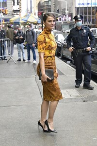 keri-russell-at-gma-in-new-york-10-25-2021-5.jpg