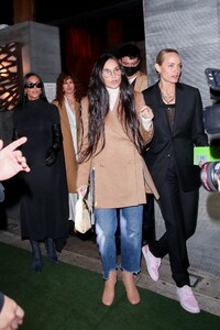 kim-kardashian-demi-moore-and-rumer-willis-out-in-west-hollywood-11-21-2021-6.jpg