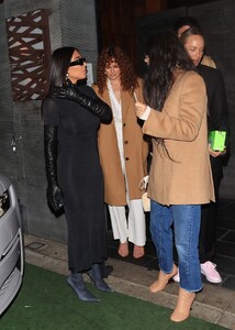 kim-kardashian-demi-moore-and-rumer-willis-out-in-west-hollywood-11-21-2021-9.jpg