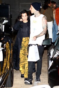 kourtney-kardashian-and-travis-barker-at-nobu-in-malibu-06-23-2021-6.jpg