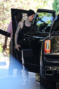 kourtney-kardashian-and-travis-barker-at-the-beverly-hills-hotel-in-beverly-hills-08-09-2021-0.jpg