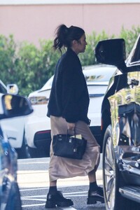 kourtney-kardashian-and-travis-barker-at-the-beverly-hills-hotel-in-beverly-hills-08-09-2021-1.jpg