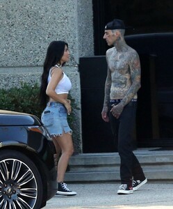 kourtney-kardashian-and-travis-barker-outside-a-studio-in-burbank-06-04-2021-6.jpg