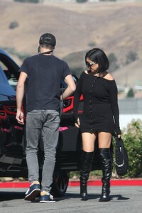 kourtney-kardashian-at-erewhon-market-in-calabasas-10-12-2021-6.thumb.jpg.89ccabd7d474c58213abd279601d7634.jpg