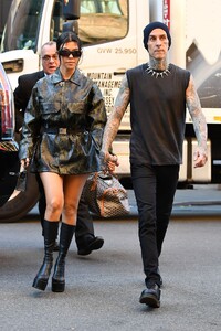 kourtney-kardashian-is-stylish-new-york-10-14-2021-6.jpg